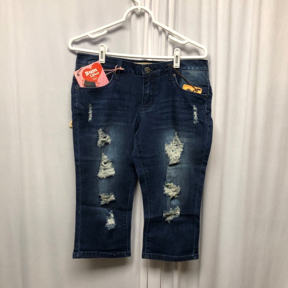 Hybrid and Company Bum Lifter Capri Blue Jeans Womens Sz 9 Distressed Denim NEW